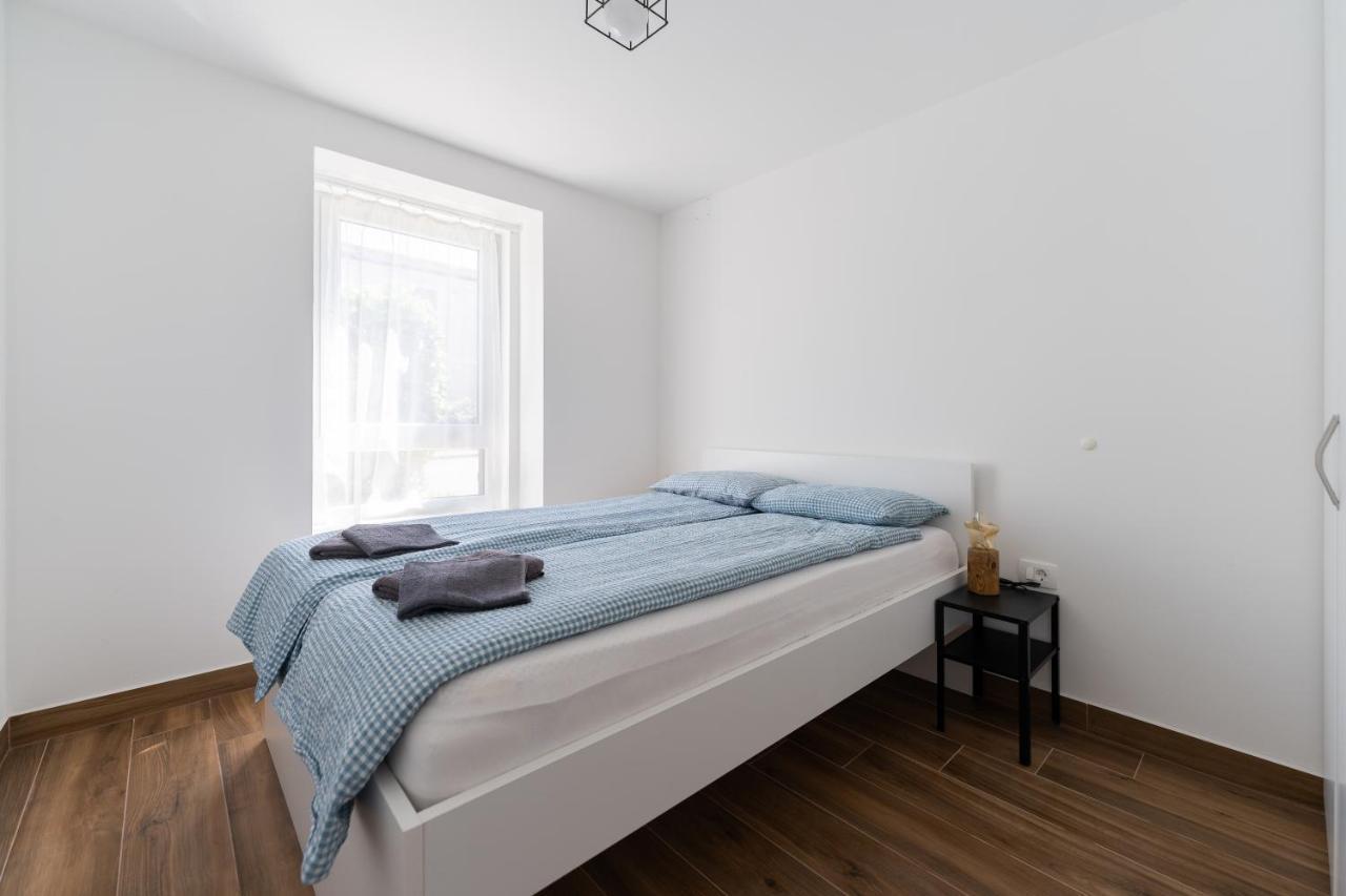 Apartamento Tramontana&Maestral Izola Exterior foto