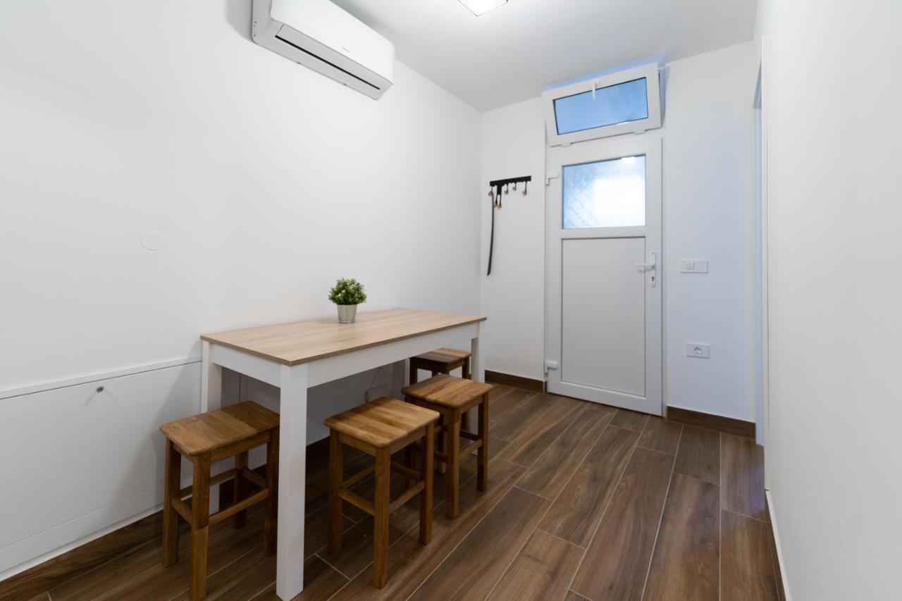Apartamento Tramontana&Maestral Izola Exterior foto